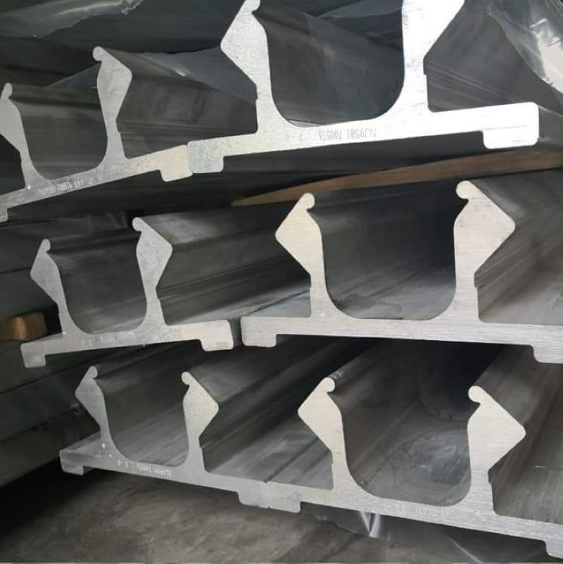 TFX500 feed beams sandvik drill rigs telescopic feed.jpg